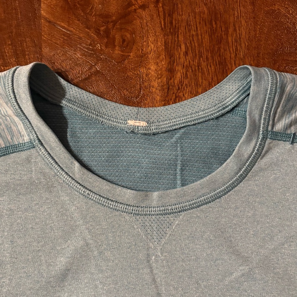 Lululemon Long Sleeve Performance T-Shirt - Picture 3 of 5